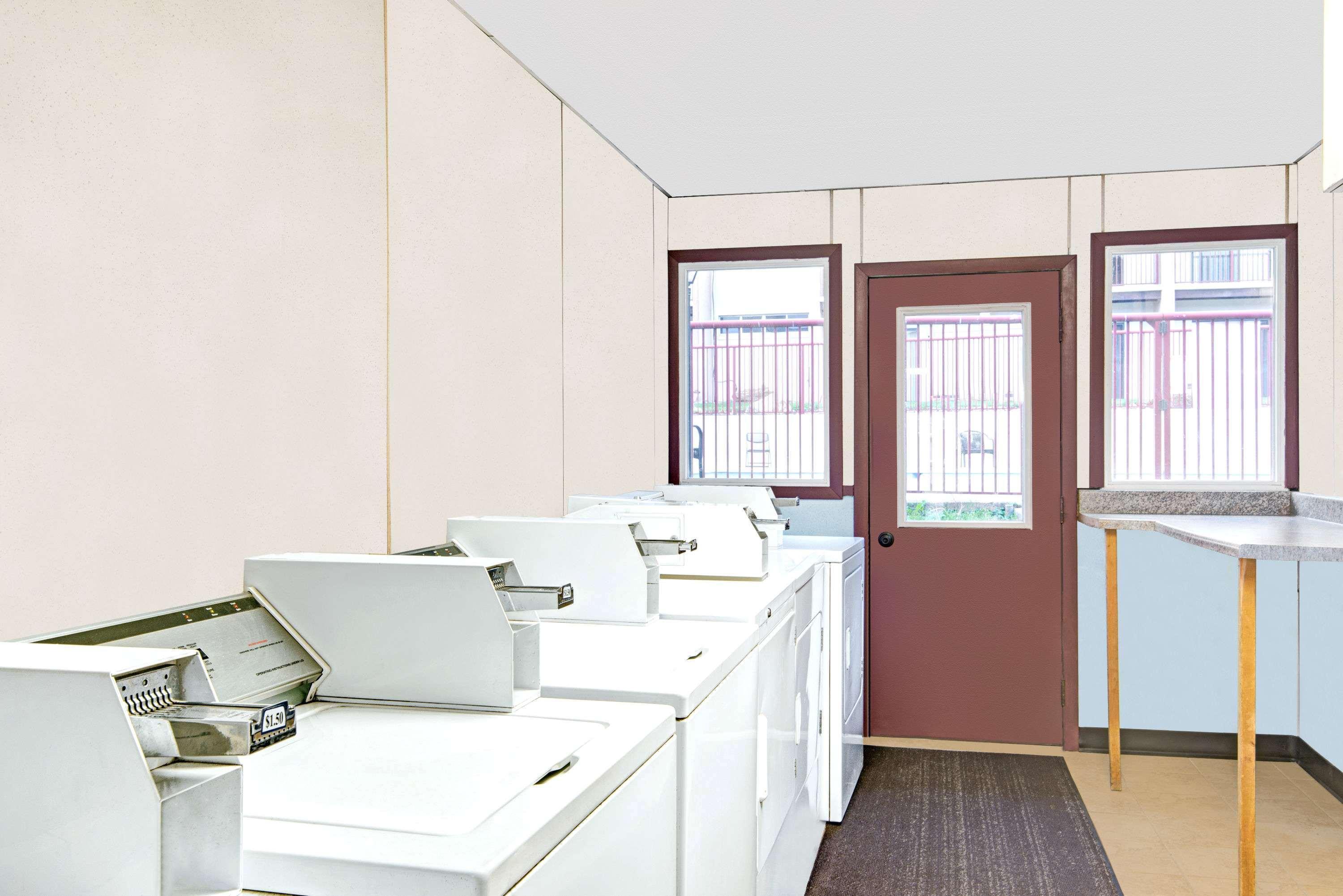 Days By Wyndham Hotel 2*