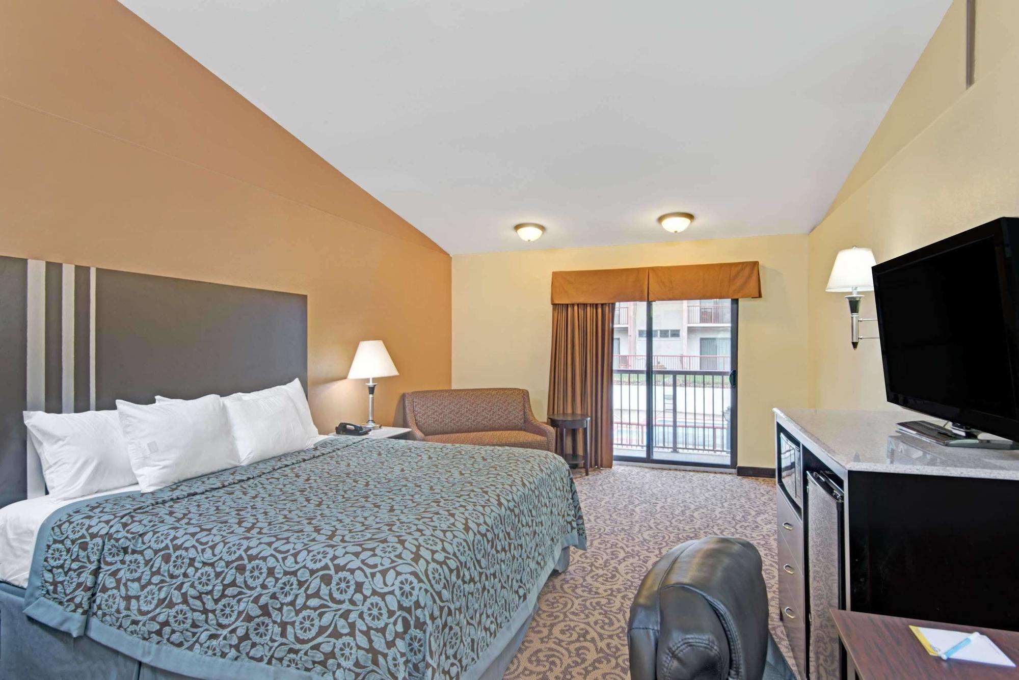 Days By Wyndham Hotel